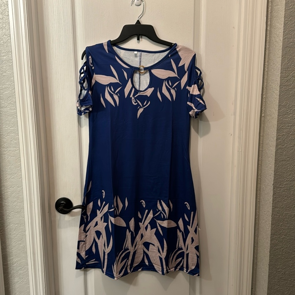 Small dress with cut out sleeves. NWOT
